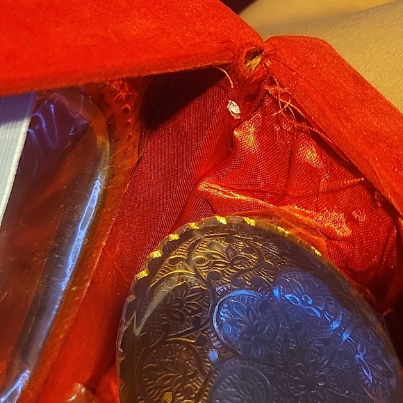 Vintage Traditional India Brass Decorative Bowl Set Red Velvet Box - Picture 6 of 11